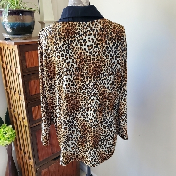 Kim & Cami layered look leopard knit shirt Plus 2X - Picture 3 of 7